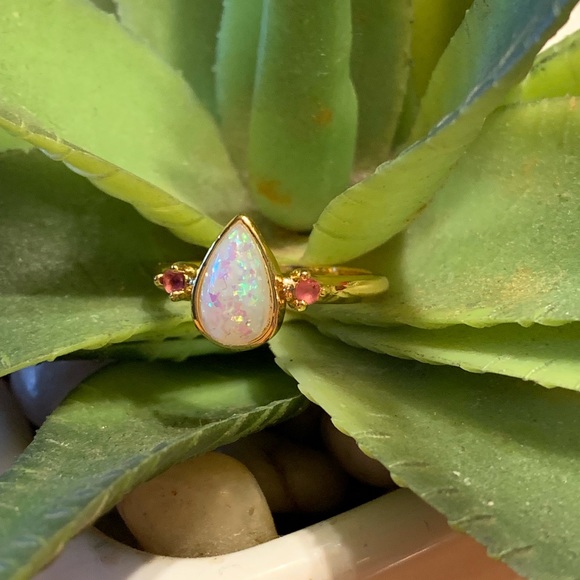 Gold plated opal and ruby ring - Picture 8 of 8